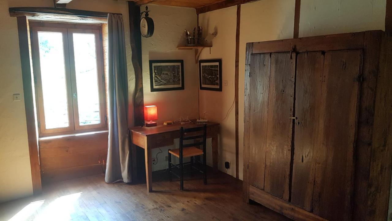 Maison Isolee Dans Les Vignes Et Les Bois Holiday home Valady