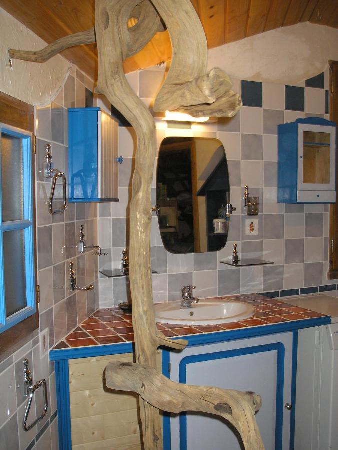 Maison Isolee Dans Les Vignes Et Les Bois Holiday home